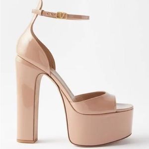 Valentino Garavani
Tan-go Platform Patent Leather Sandal 155mm